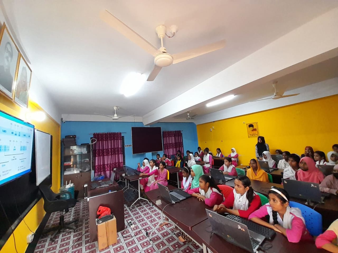 à¦¡à¦¿à¦œà¦¿à¦Ÿà¦¾à¦² à¦•à§à¦²à¦¾à¦¸à¦°à§à¦®