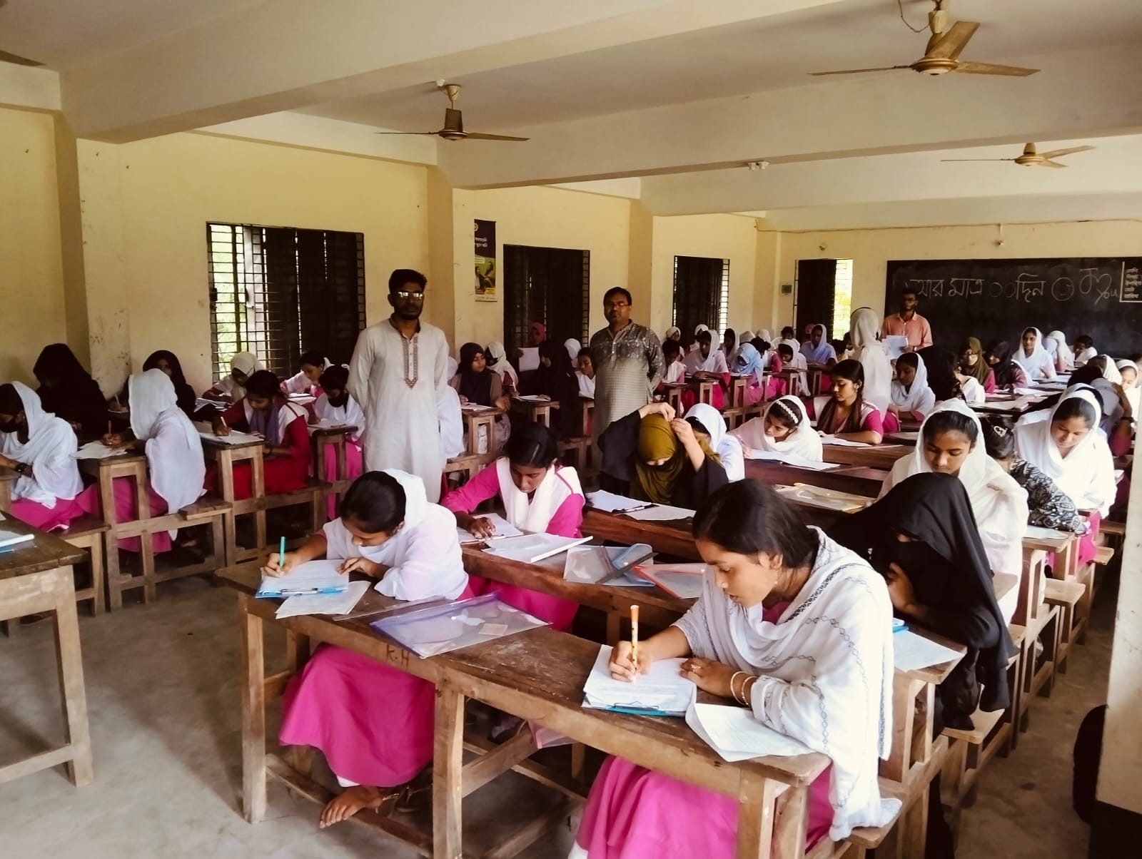 à¦•à¦¾à¦¨à§à¦¤à¦¾ à¦¹à¦¾à¦¸à¦¾à¦¨ à¦¬à¦¾à¦²à¦¿à¦•à¦¾ à¦®à¦¾à¦§à§à¦¯à¦®à¦¿à¦• à¦¬à¦¿à¦¦à§à¦¯à¦¾à¦²à§Ÿ